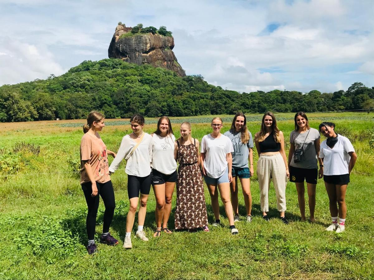 Sigiriya Village Home Stay Esterno foto